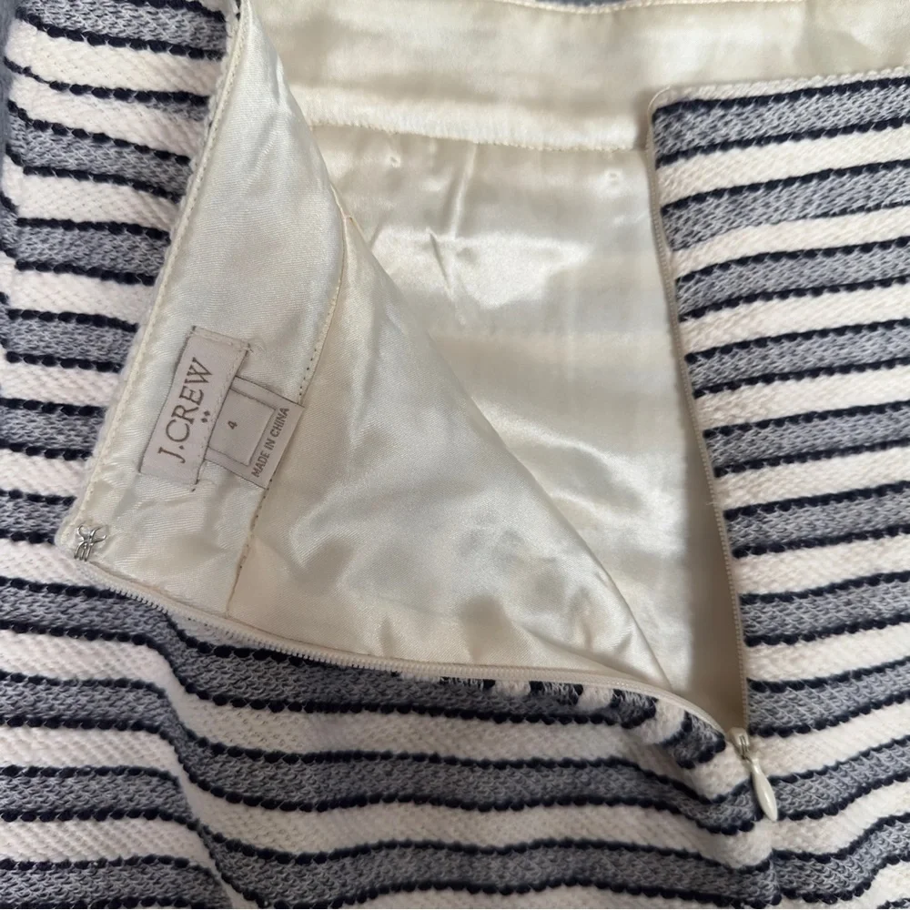 J. Crew Gray and White Striped Pencil Skirt size 4 small